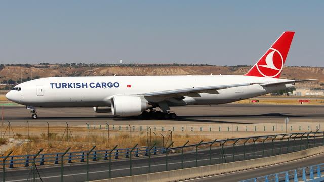 TC-LJO::Turkish Airlines